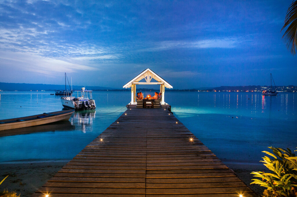 Aore jetty at night 